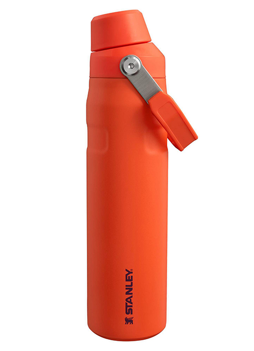 Thermosflasche der Marke Stanley in Rot